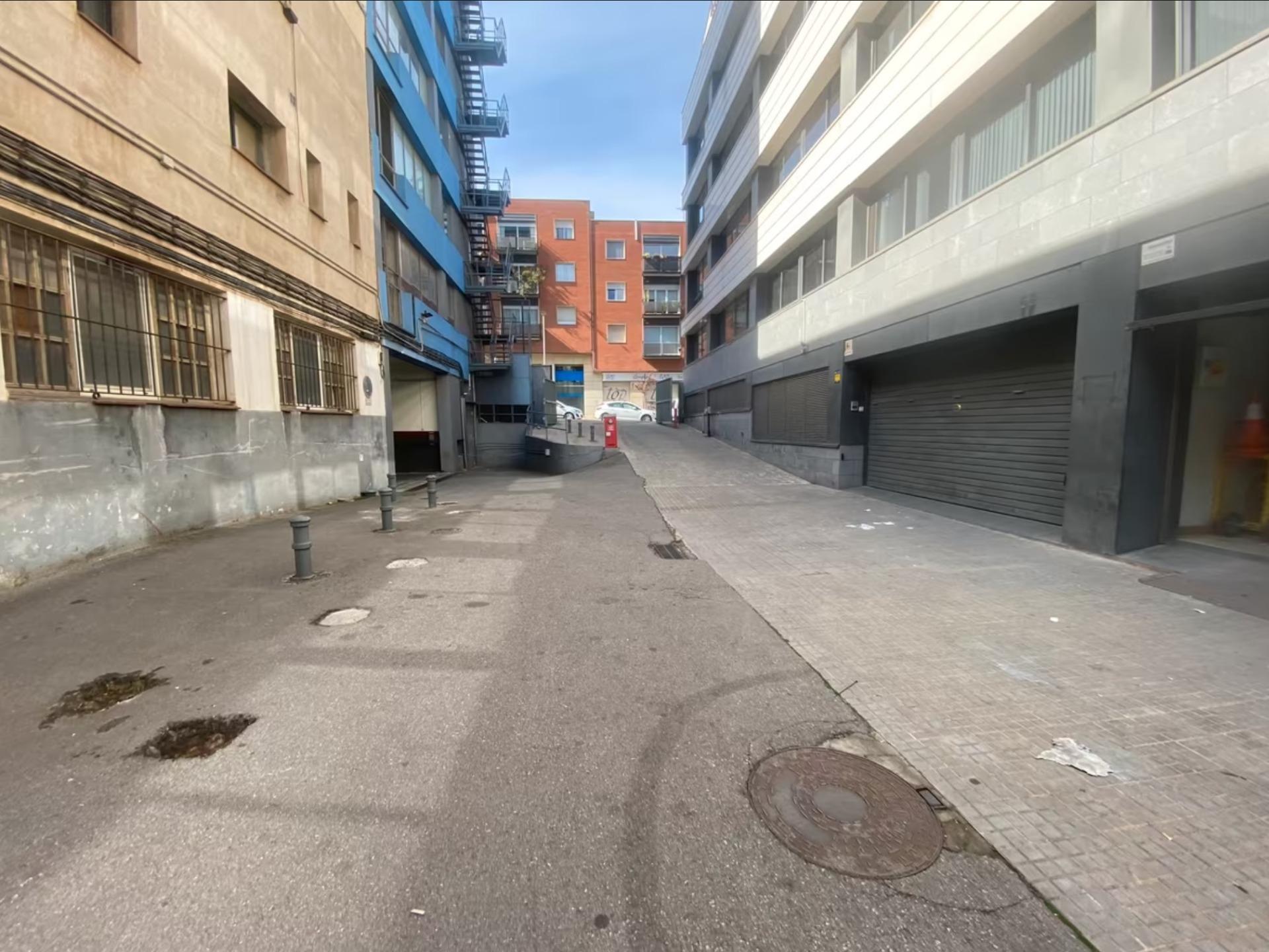 Foto 7 de SANT CUGAT DEL VALLÈS - NAU INDUSTRIAL DE 814m2!!!