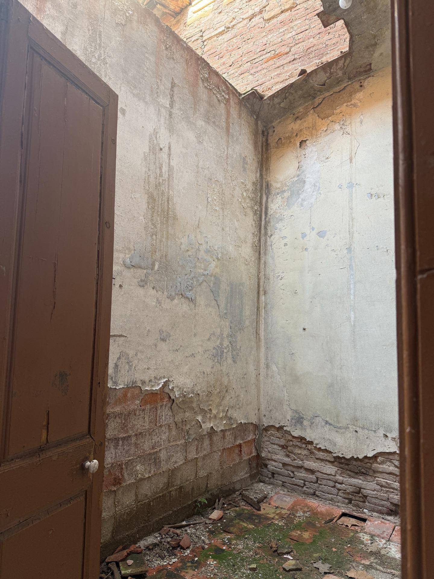 Foto 7 de EIXAMPLE - CASA PER REFORMAR SITUADA EN UN ENTORN IMMILLORABLE!!!
