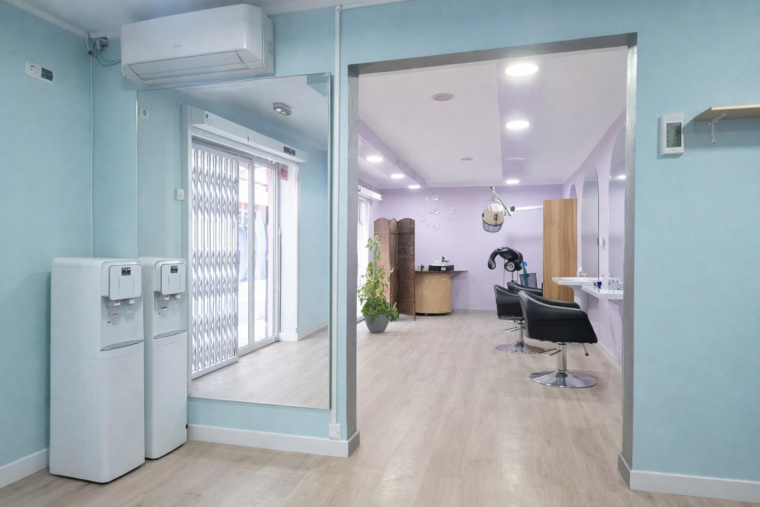 Photo 2 of 87 m² ground-floor flat right in the centre of Rubí, next to all amenities.