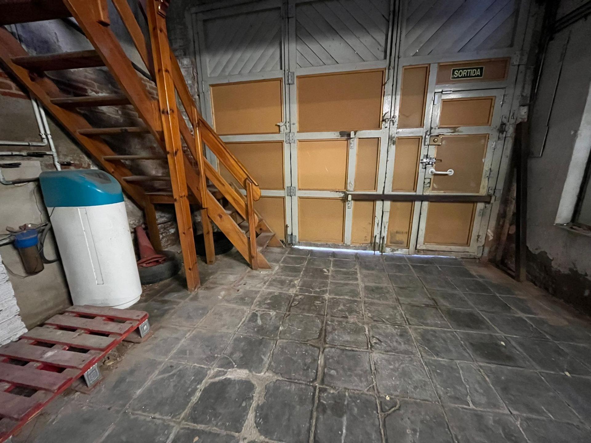 Photo 2 of Industrial unit for sale in Hostafrancs, Sabadell!