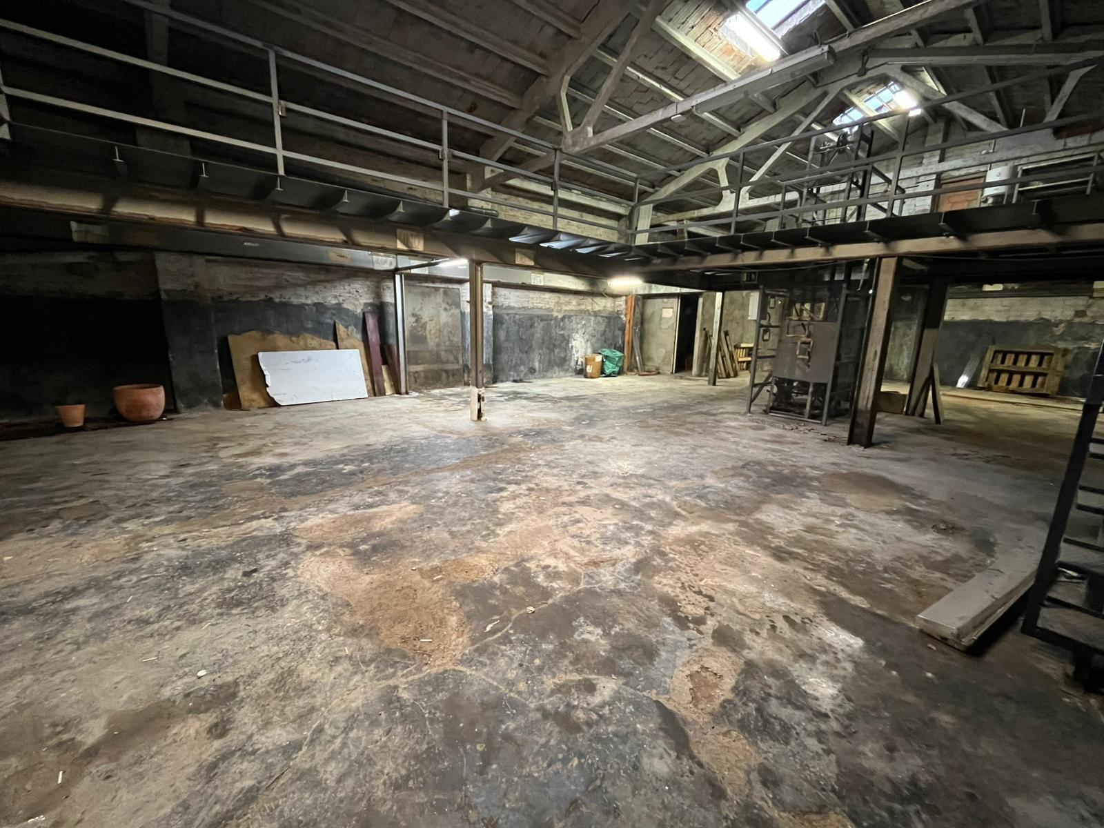 Photo 3 of Industrial unit for sale in Hostafrancs, Sabadell!