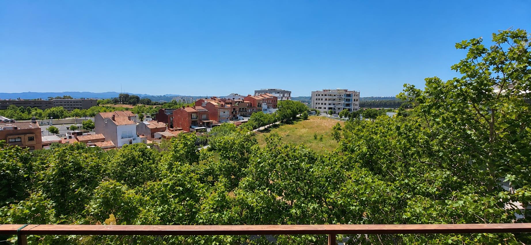 Foto 2 de Pis de 4 habitacions amb vistes obertes a Can Rull