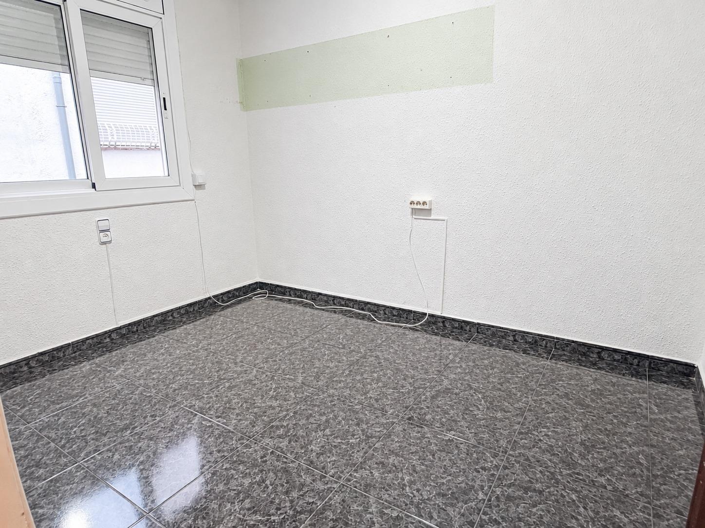 Foto 7 de PISO DE 3 HABITACIONES EN CAN RULL SABADELL.