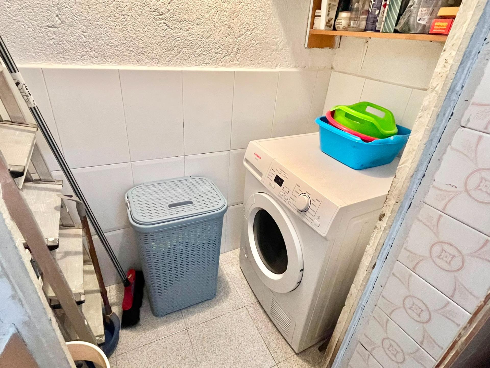 Foto 33 de Encantadora casa adossada a Sabadell - La teva nova llar t'espera per 232.000 €!