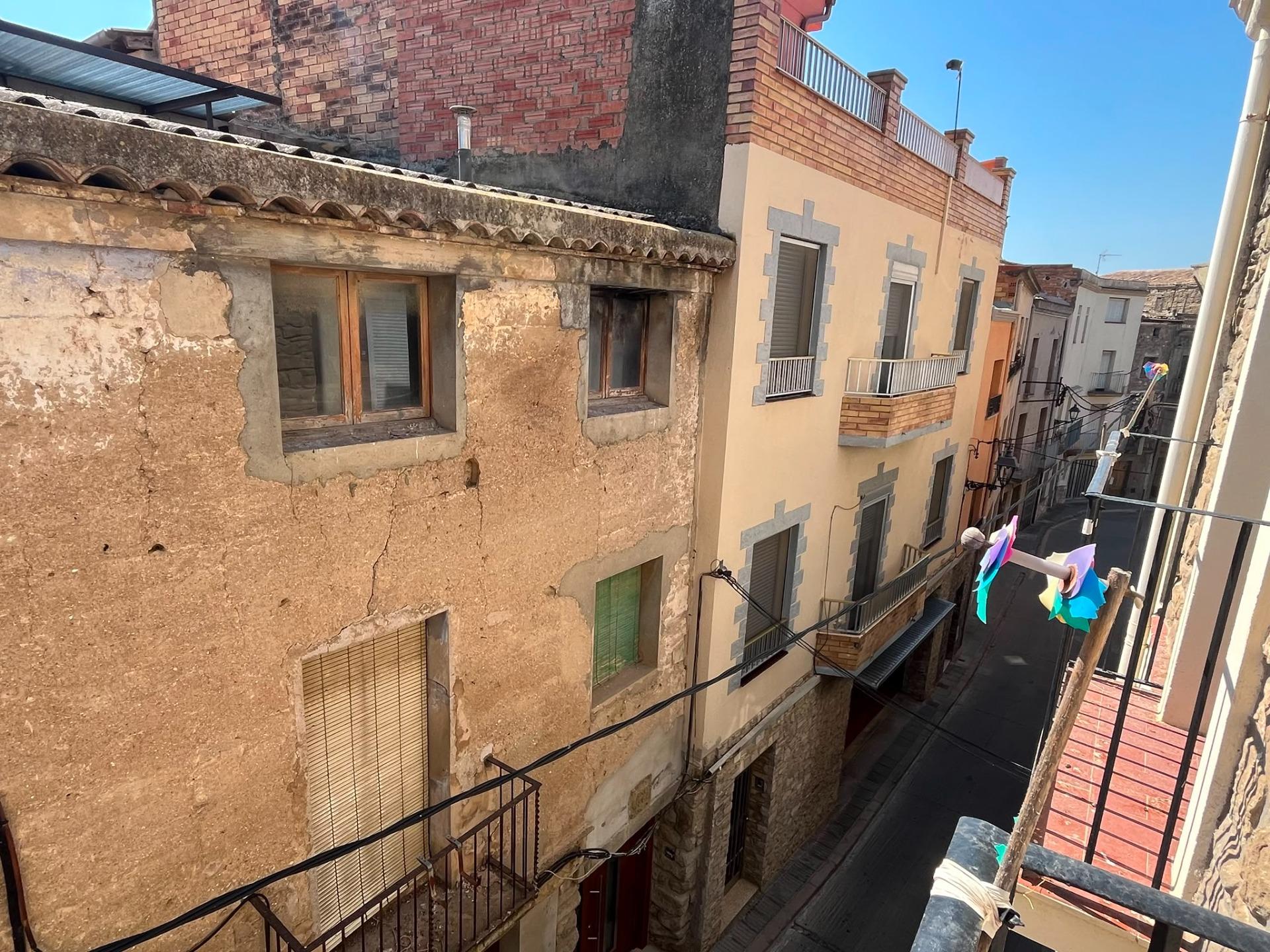 Foto 10 de Impressionant Casa de Poble Reformada a Castellserà per només 270.000 €