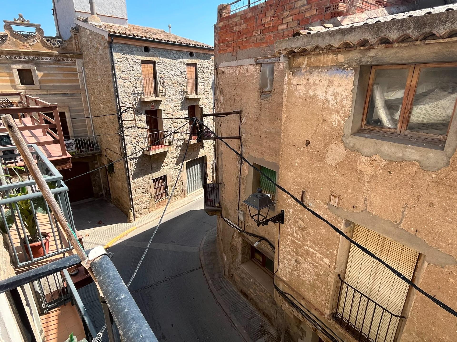 Foto 32 de Impressionant Casa de Poble Reformada a Castellserà per només 270.000 €