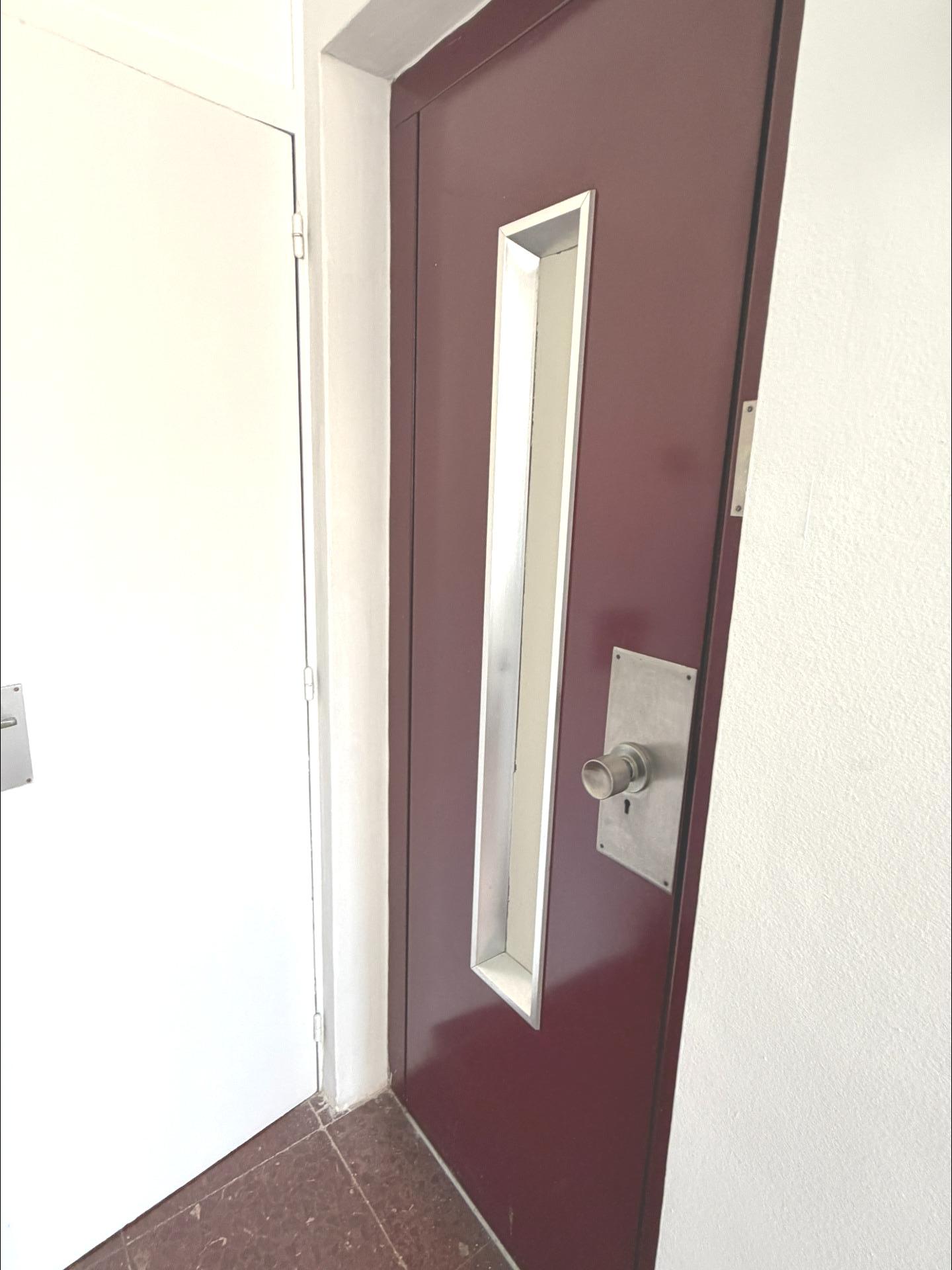 Foto 20 de PIS SENYORIAL AL CARRER LA REPÚBLICA (PLE CENTRE)