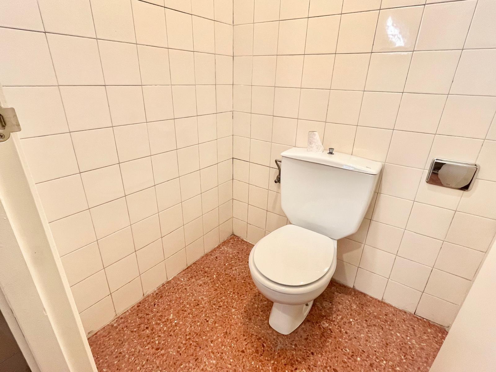 Foto 7 de Local a la venta en Torrent Pere Parres, Terrassa!